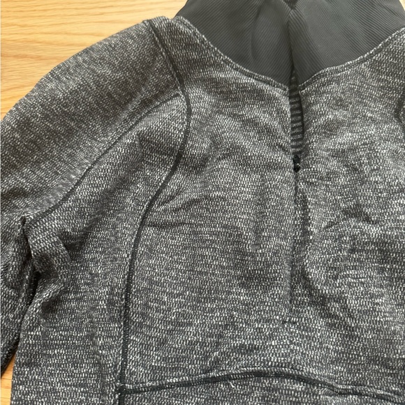 Lulu Lemon Quarter Zip Performance - Picture 3 of 5